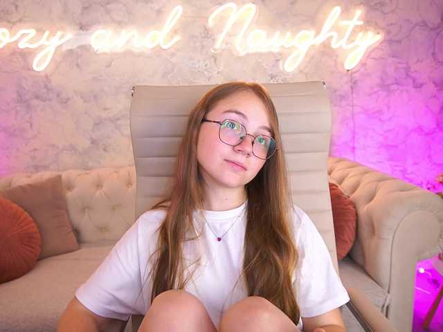 ArrinaWairr live cam on BongaCams