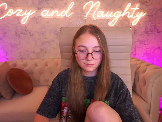 ArrinaWairr live cam on BongaCams
