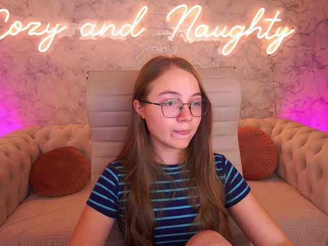 ArrinaWairr live cam on BongaCams