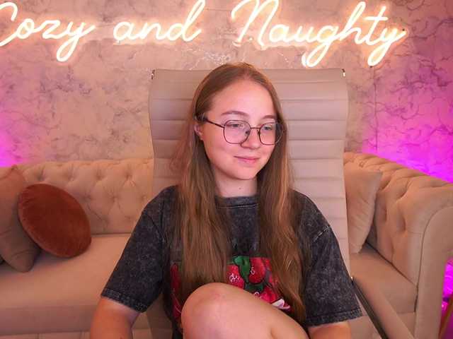 ArrinaWairr live cam on BongaCams