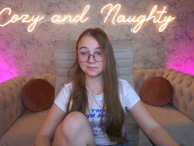 ArrinaWairr live cam on BongaCams