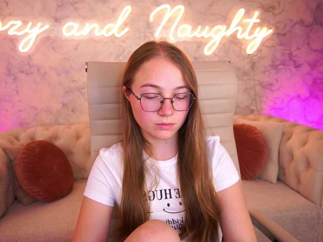 ArrinaWairr live webcam show