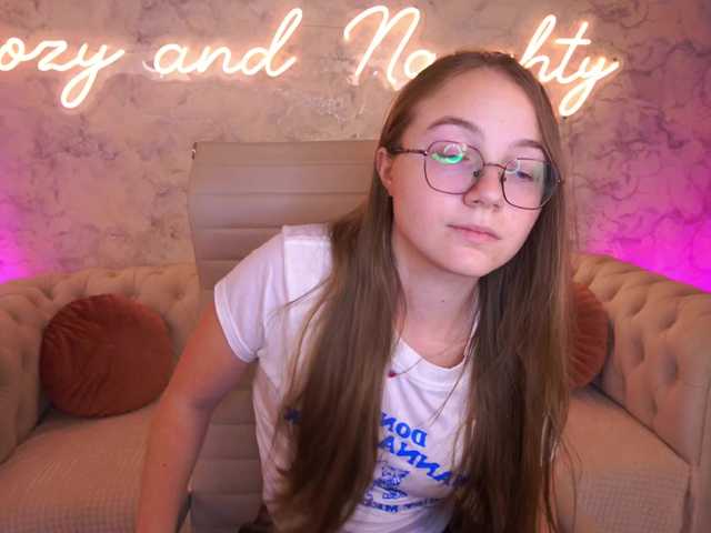 ArrinaWairr live cam on BongaCams