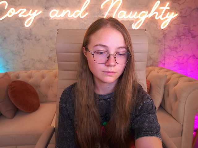 ArrinaWairr live cam on BongaCams