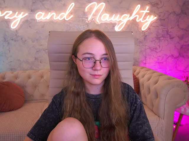 ArrinaWairr live cam on BongaCams