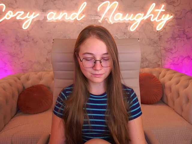 ArrinaWairr live cam on BongaCams