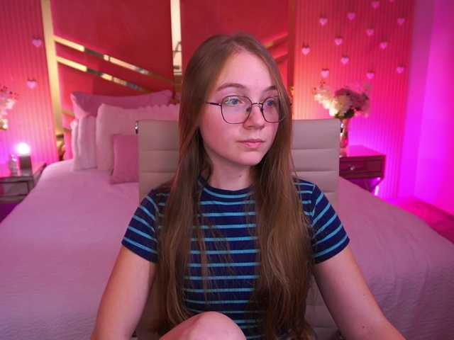ArrinaWairr live cam on BongaCams