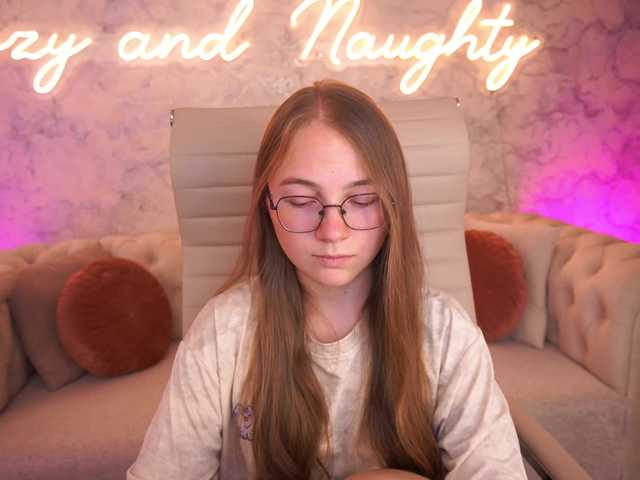 ArrinaWairr live cam on BongaCams