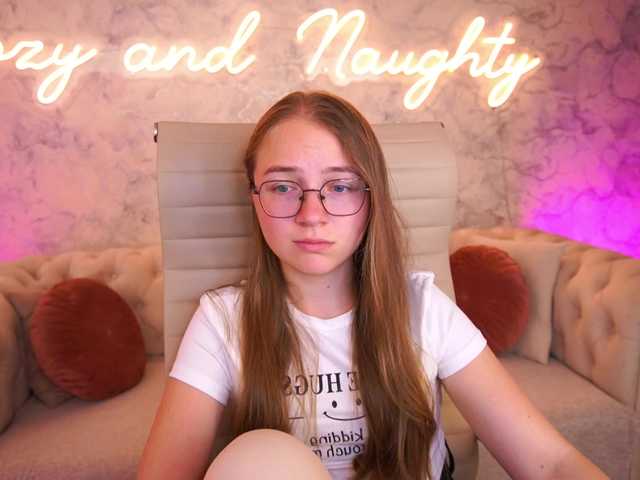 ArrinaWairr live cam on BongaCams