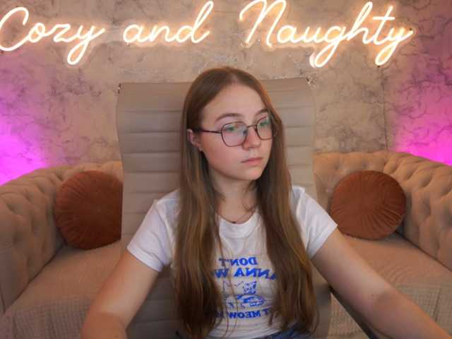 ArrinaWairr live cam on BongaCams
