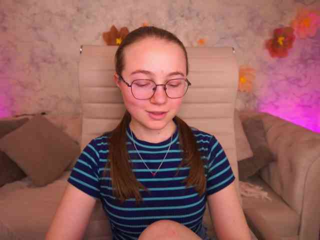 ArrinaWairr webcam
