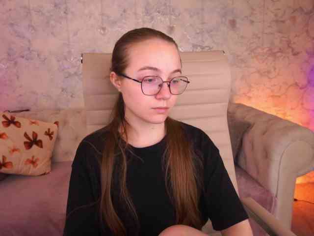 ArrinaWairr webcam