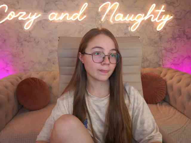 ArrinaWairr webcam