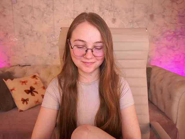 ArrinaWairr webcam