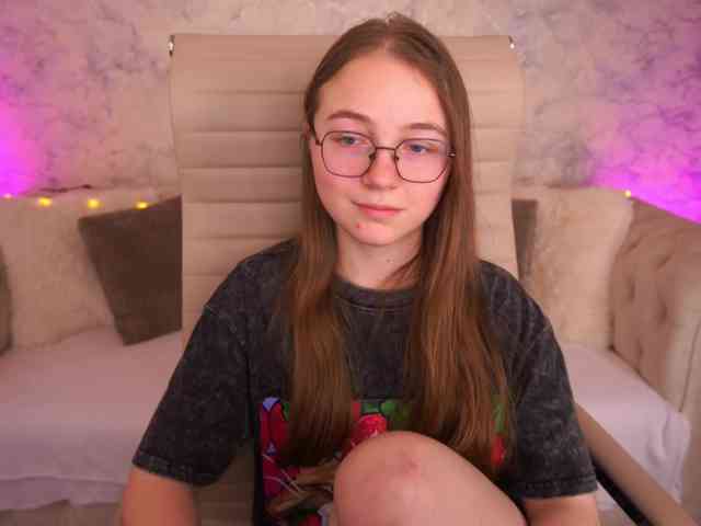 ArrinaWairr webcam