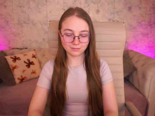 ArrinaWairr webcam