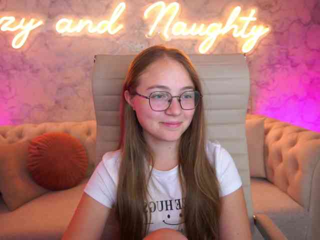 ArrinaWairr webcam