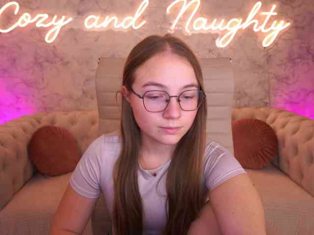 ArrinaWairr webcam