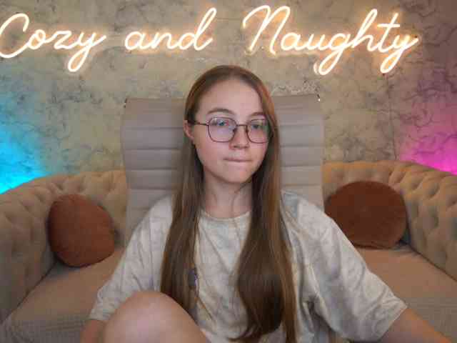 ArrinaWairr webcam