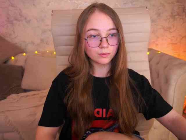 ArrinaWairr webcam
