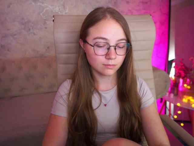 ArrinaWairr - Girl 