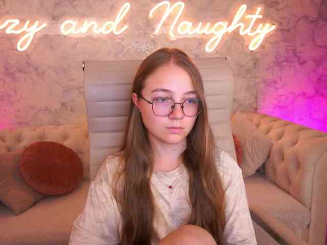 ArrinaWairr webcam