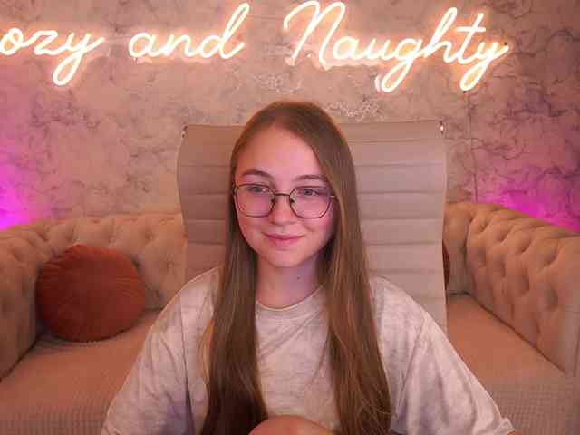 ArrinaWairr webcam