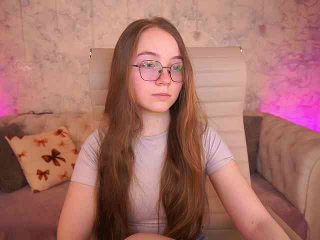 ArrinaWairr webcam