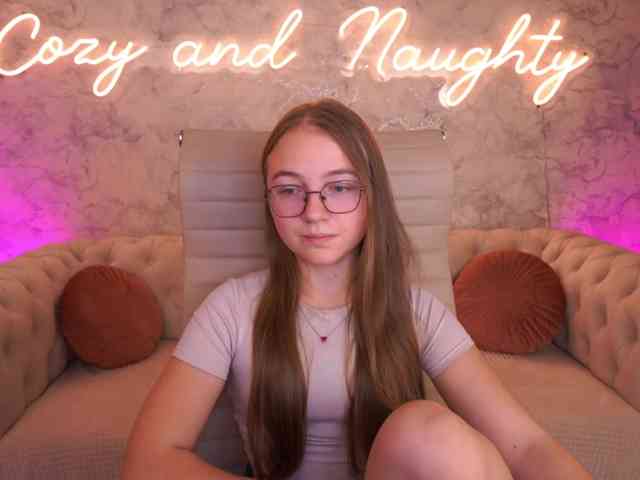 ArrinaWairr webcam