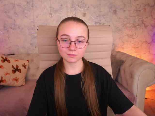 ArrinaWairr webcam