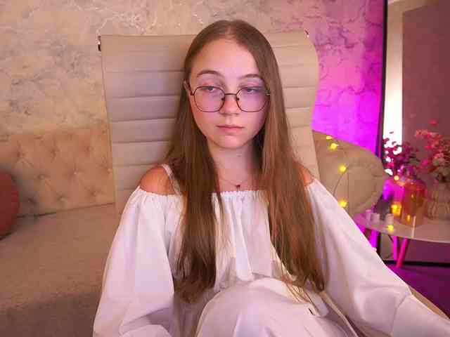 ArrinaWairr webcam