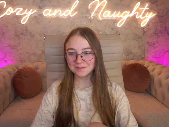 ArrinaWairr webcam