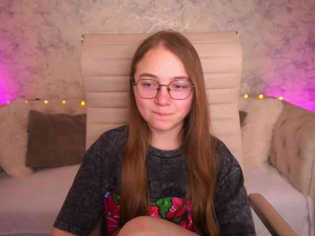 ArrinaWairr webcam
