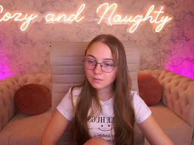 ArrinaWairr webcam