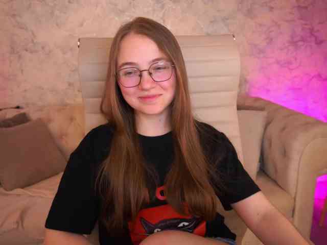 ArrinaWairr webcam