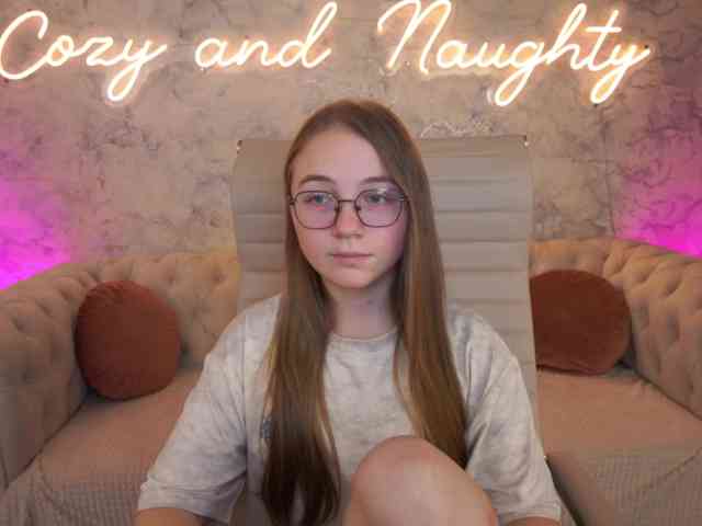 ArrinaWairr webcam