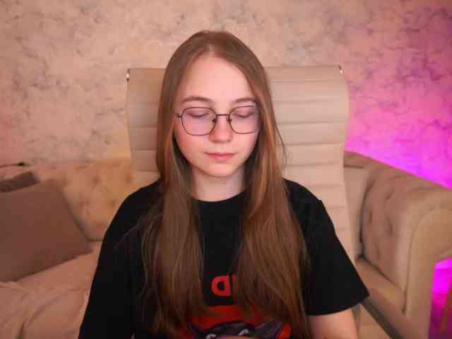 ArrinaWairr webcam