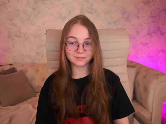 ArrinaWairr webcam
