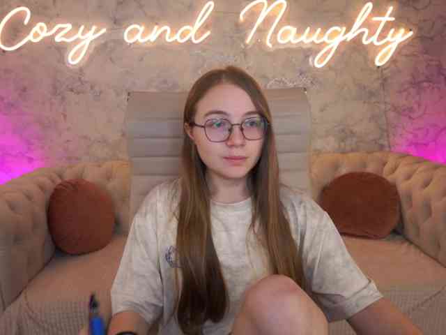 ArrinaWairr webcam