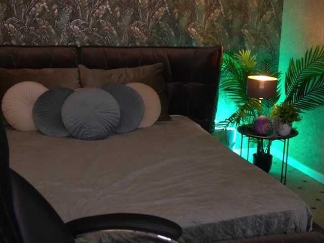 ShyySiren live cam on BongaCams
