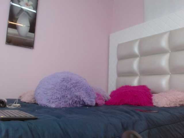 Nezzukoo live cam on BongaCams