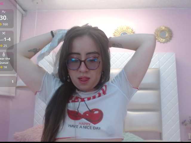 Nezzukoo live cam on BongaCams