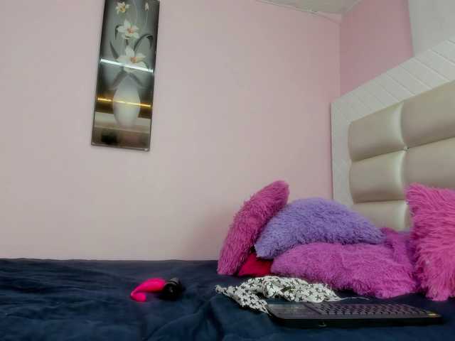 Nezzukoo live cam on BongaCams