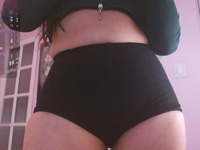 Nezzukoo live cam on BongaCams