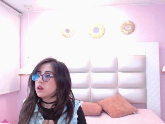 Nezzukoo live cam on BongaCams