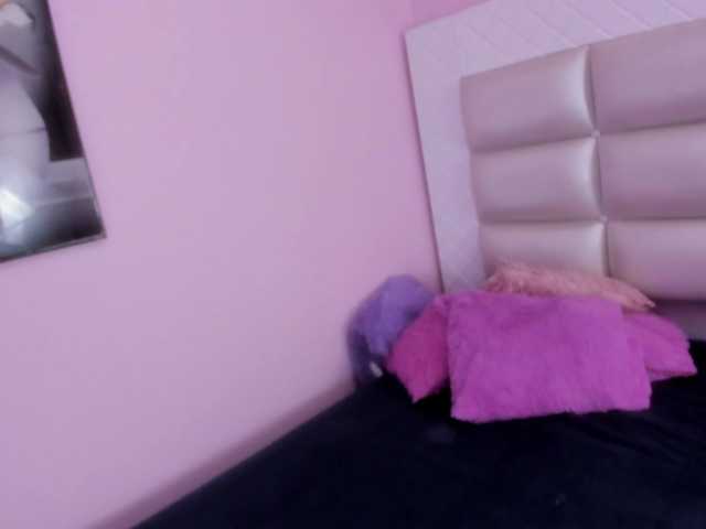 Nezzukoo live cam on BongaCams