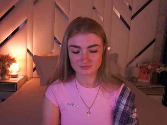 LollyRosee webcam