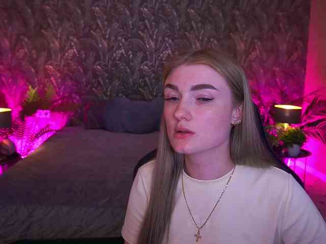 LollyRosee webcam