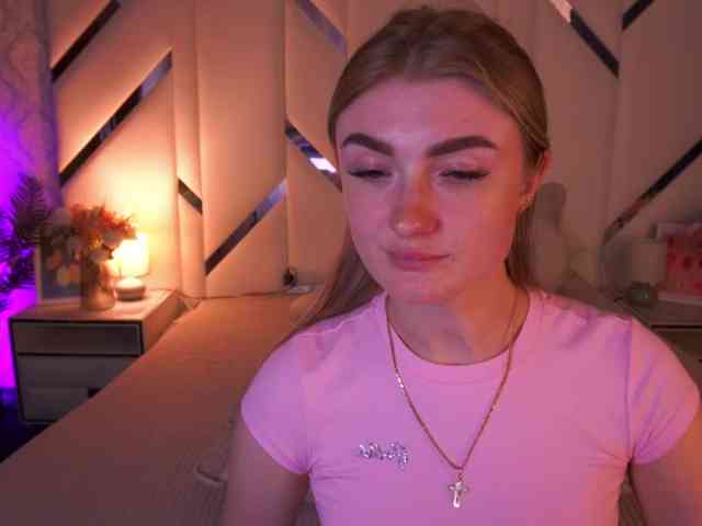 LollyRosee webcam