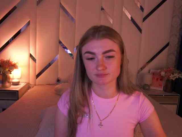 LollyRosee webcam